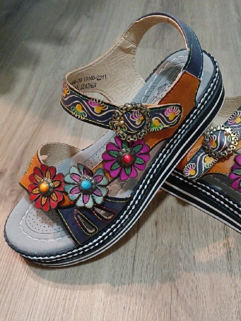 L'Artiste by Spring Step LAGA Women's Floral Leather Sandals in Multicolor SZ39 - Picture 4 of 12